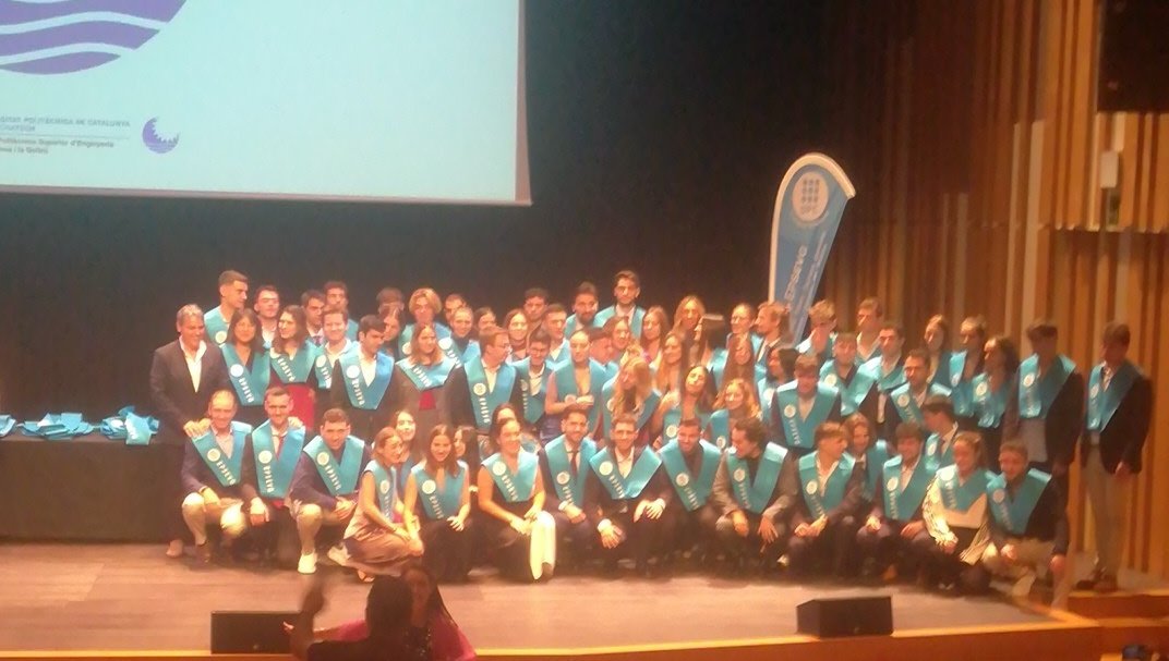 UPCVilanova's tweet photo. El moment més esperat, la imposició de beques. Enhorabona graduades i graduats en: Enginyeria de Disseny Industrial i Desenvolupament del Producte, Enginyeria Mecànica, Enginyeria Electrònica Industrial i Automàtica, i Enginyeria Informàtica https://t.co/FqQUfclrEz