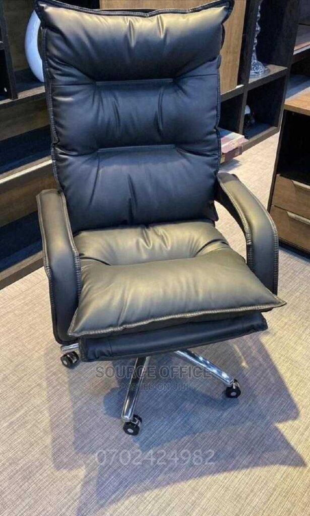 NEW! #executiveofficechairs have been discounted for a regular price. Ergonomic Leatherette Executive High Back Revolving Executive Office Chair with .... #furniture call/whatsapp +256702424982 or Checkout our new collection here... buff.ly/40Km1GV