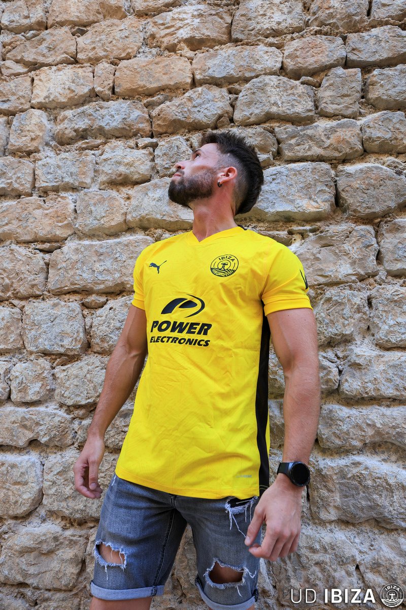 Tercera equipación UD Ibiza 23/24 🟡

Es un orgullo poder colaborar con la <a href="/ibizaud/">UD Ibiza 🩵</a> para presentaros la nueva 3a equipación para esta temporada.

Desde aquí quiero dar las gracias al club por dejarme ser parte de esta iniciativa.
Ha sido una experiencia increíble! 🙏🏼🩵