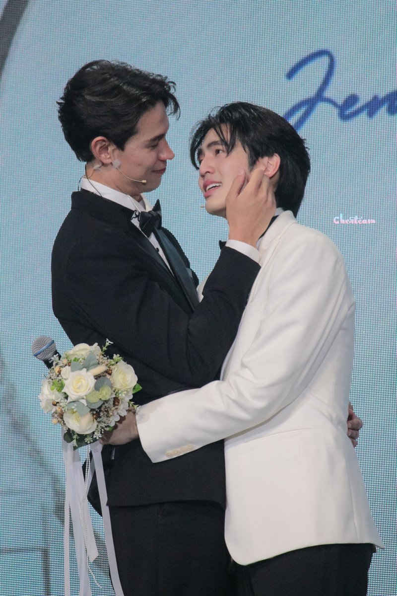 jayzen_30's tweet image. I will never be able to say goodbye to jengpat at all they have made my months easier THANK GOD i waited and shared this whole experience of step by step with amazing people on this app I love you fam and Thank you manben for bringing the characters to life (1)
#StepByStepOuting