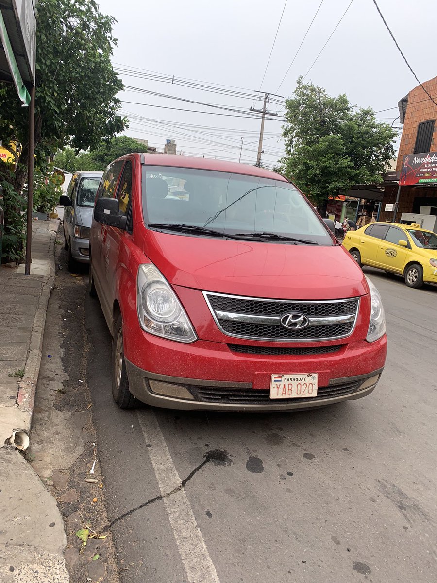 kukavaliente's tweet photo. Estoy podrida de este vehículo de REMAR PARAGUAY @remarparaguay que siempre tengo que salir a buscarle al muchacho que se estaciona delante de mi portón! Todos los sábados https://t.co/lOPzHJKS1W