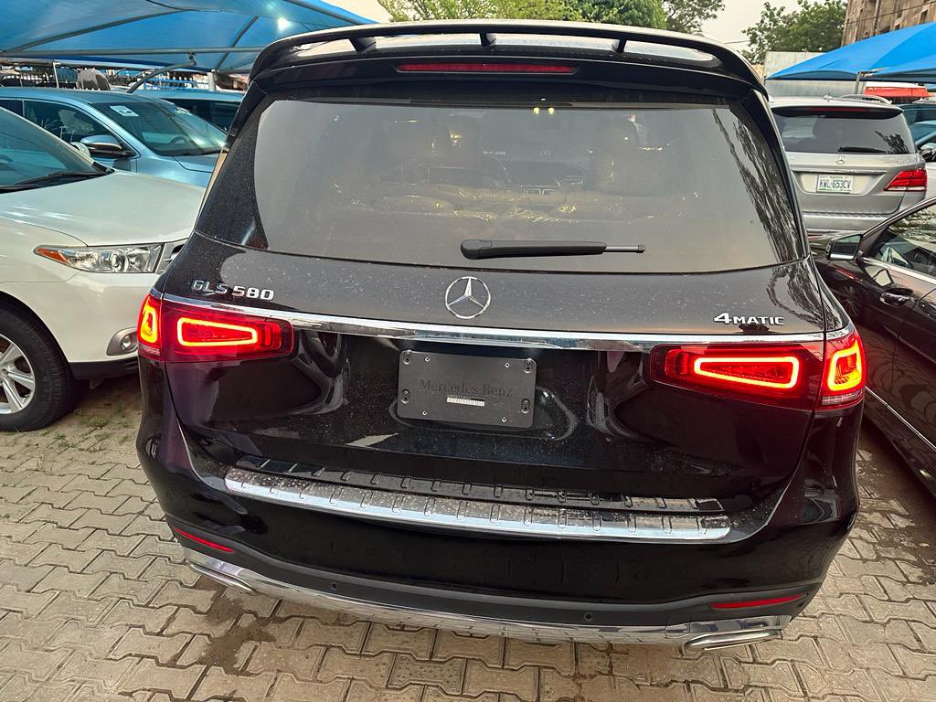 FOREIGN USED MERCEDES BENZ GLS580 2021 MODEL GOING FOR 142M, ABUJA…#DaggashAutos