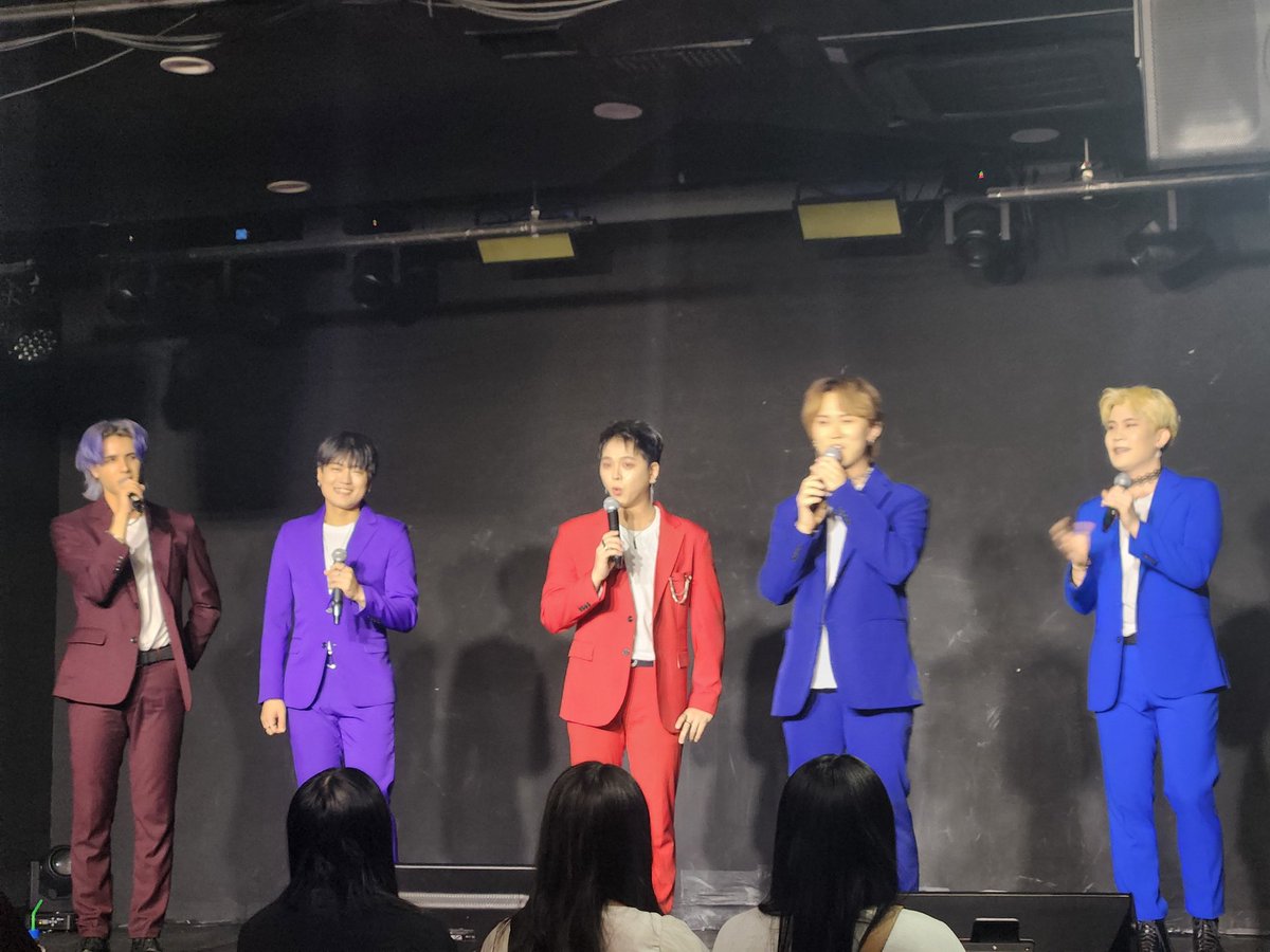 Dustin_Japan's tweet photo. 💡#DUSTIN Live in Japan💡

17、18 完了！！！ みんなテンションよく遊んでくださってありがとうございます🙏🙏
19日のPM:14:00に会いましょう👍

🗓️ 日程 : 2023年11月19日(日)14:00〜
📍 会場 :  K-SQUARE
‼️ 初回観覧無料
📷 初回個人チェキ券1枚プレゼント
🎫 当日券あり
✅️ 撮影可能曲有り https://t.co/mUqZmq9Ux4