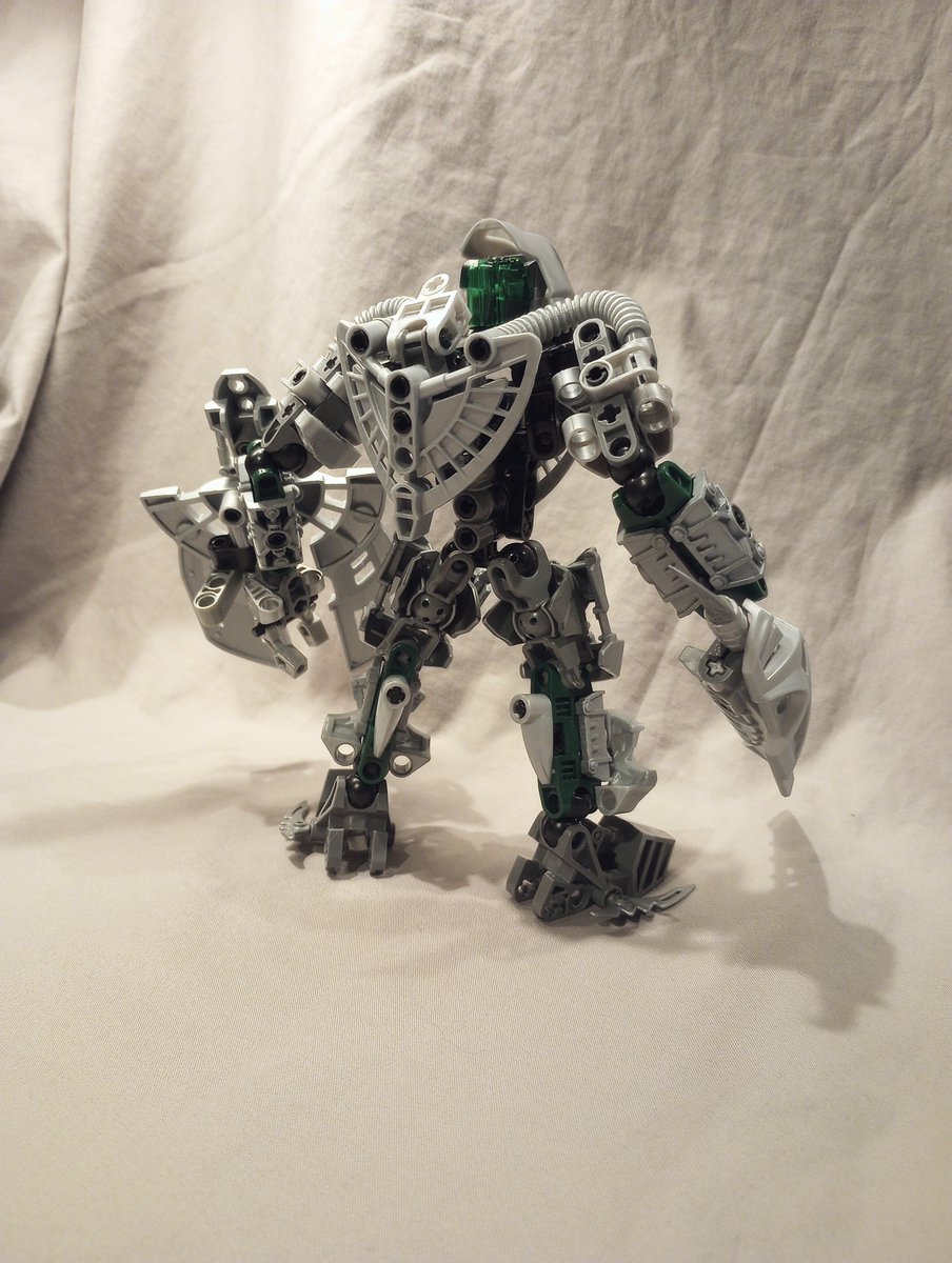 powers0016's tweet photo. Toa Leweru Heavy armored toa of air: This is the heavier armor the hero Toa Leweru used when fighting Makuta Icarax. To answer your question, yes this Toa is designed to have a dwarven appearance with shorter legs and torso. #Bionicle #LEGO https://t.co/weAFwZSfha