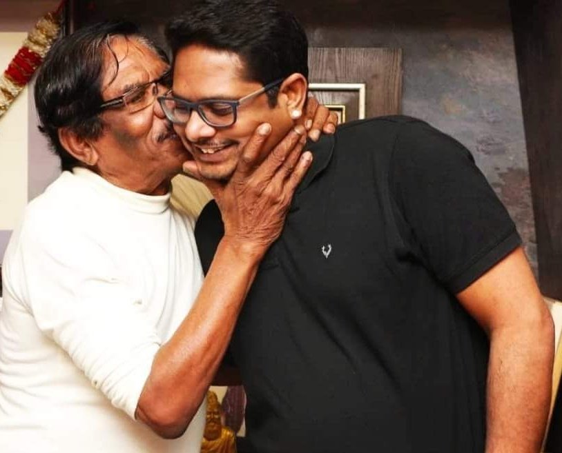 kayaldevaraj's tweet photo. November 19th
Actor, Director @manojkumarb_76 , #Nandana 17th Year Wedding Anniversary
#ManojKBharathi
@offBharathiraja @SilambarasanTR_ @vp_offl @chiyaan @arrahman @thisisysr @ilaiyaraaja https://t.co/cr7KP55o9R