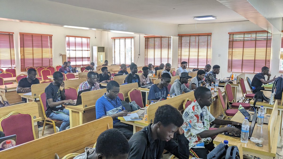 GCEUnilag's tweet photo. Loving the energy!๐คฉ
#DevSprint23 https://t.co/JjTa4clwWu