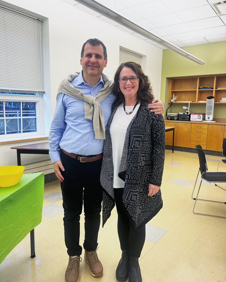 Visiting Scholar Dr. Parmigiani shared his expertise with the STU community on Friday. In his talk, he explored the future challenges of the teaching profession at all levels from kindergarten to higher education. 

Thank you Davide!

<a href="/MarceaIngersoll/">Marcea Ingersoll</a> <a href="/StThomasU/">St. Thomas University</a>