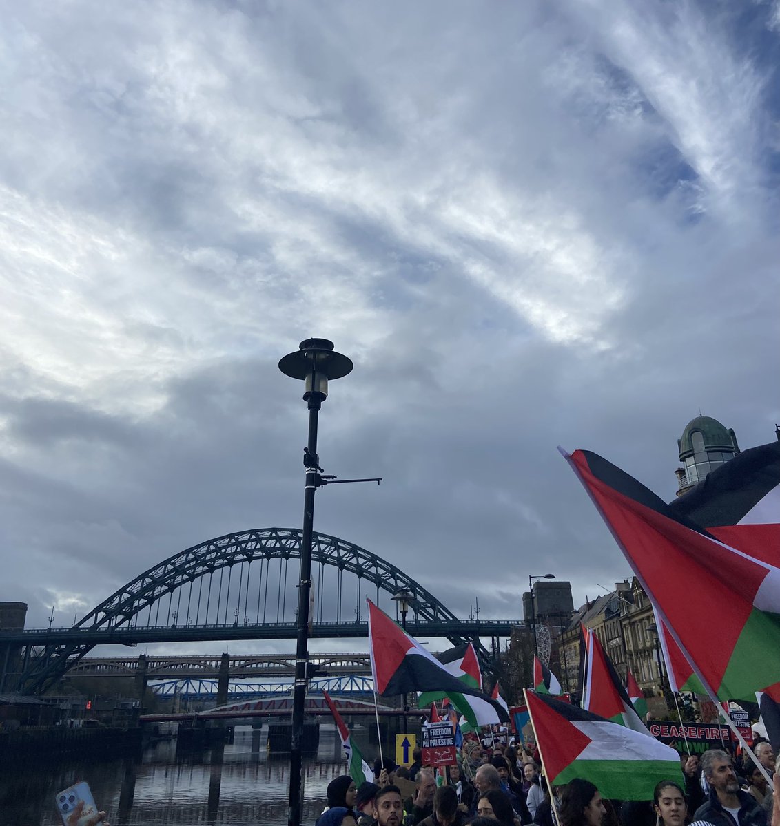 rv_earnshaw's tweet photo. From the river https://t.co/rwpGc9siWG