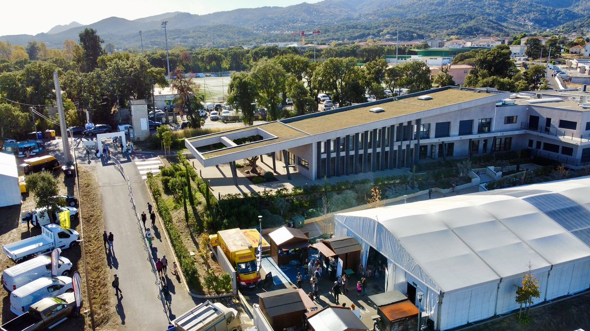 👉Le salon d’agriculture corse a ouvert ses portes ce matin à #Vescovato.
Une centaine d’exposants, de belles découvertes ! 
Entrée gratuite et parking 🅿️ assuré au complexe sportif de Vescovato.

<a href="/BruziB/">Bruzi Benoit</a> 
<a href="/JosephColombani/">Colombani Joseph</a> 
#agriculture 
#corse
#casinca