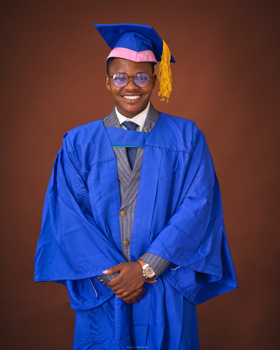 Psalmueh's tweet photo. Glory to Jesus!🥳🥳🎉🎉
I’m a degree better and greater
https://t.co/Xydp34v2lf Forestry and Wood Technology👨🎓
#futaclass21 #GrandezaClass21 #graduation #Convocation23 https://t.co/n0gCcrtaQC