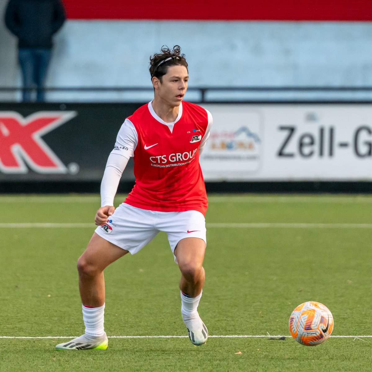 AZJeugd's tweet image. 😒 𝘋𝘦𝘧𝘦𝘢𝘵 𝘪𝘯 𝘢 𝘧𝘳𝘪𝘦𝘯𝘥𝘭𝘺 𝘮𝘢𝘵𝘤𝘩

🇧🇪 AZ Onder 17 verliest met 1-4 van RSC Anderlecht. 

#AZO17 #azand #TheFutureIsOurs