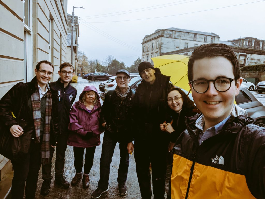 The rain never put off this fantastic & drookit Kelvin #activeSNP team. Great response in the Park area made up for the wet weather #VoteSNP #Independence