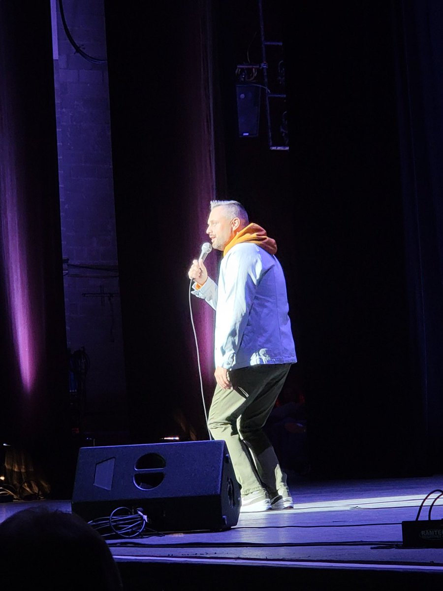 RickiCardi's tweet photo. Amazing show last night, @natebargatze ! You are our fave!! Congrats on all your well-deserved success! https://t.co/s8Yk1OZkm5