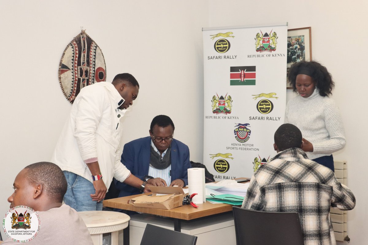 Diaspora_KE's tweet photo. 𝗣𝗔𝗥𝗜𝗦, 𝗙𝗥𝗔𝗡𝗖𝗘: 𝗠𝗢𝗕𝗜𝗟𝗘 𝗖𝗢𝗡𝗦𝗨𝗟𝗔𝗥 𝗦𝗘𝗥𝗩𝗜𝗖𝗘𝗦 𝗢𝗨𝗧𝗥𝗘𝗔𝗖𝗛 𝗣𝗥𝗢𝗚𝗥𝗔𝗠𝗠𝗘🇰🇪|🇫🇷

Kenyans à Paris, merci d'être venus.

#MCS2 #MCSFrance #MCSParis #DiasporaFirst #Hudumamajuu #ConsularServices https://t.co/4gOfJshAGR
