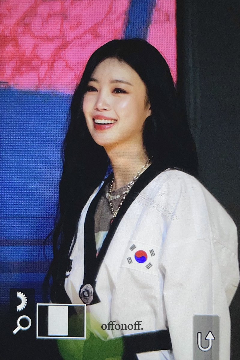 offonoff_sj's tweet photo. 231118 검은띠 유단자 어린이🥋
#수진 #SOOJIN #서수진 #SEOSOOJIN #아가씨 #AGASSY https://t.co/UTSZjXQI5n