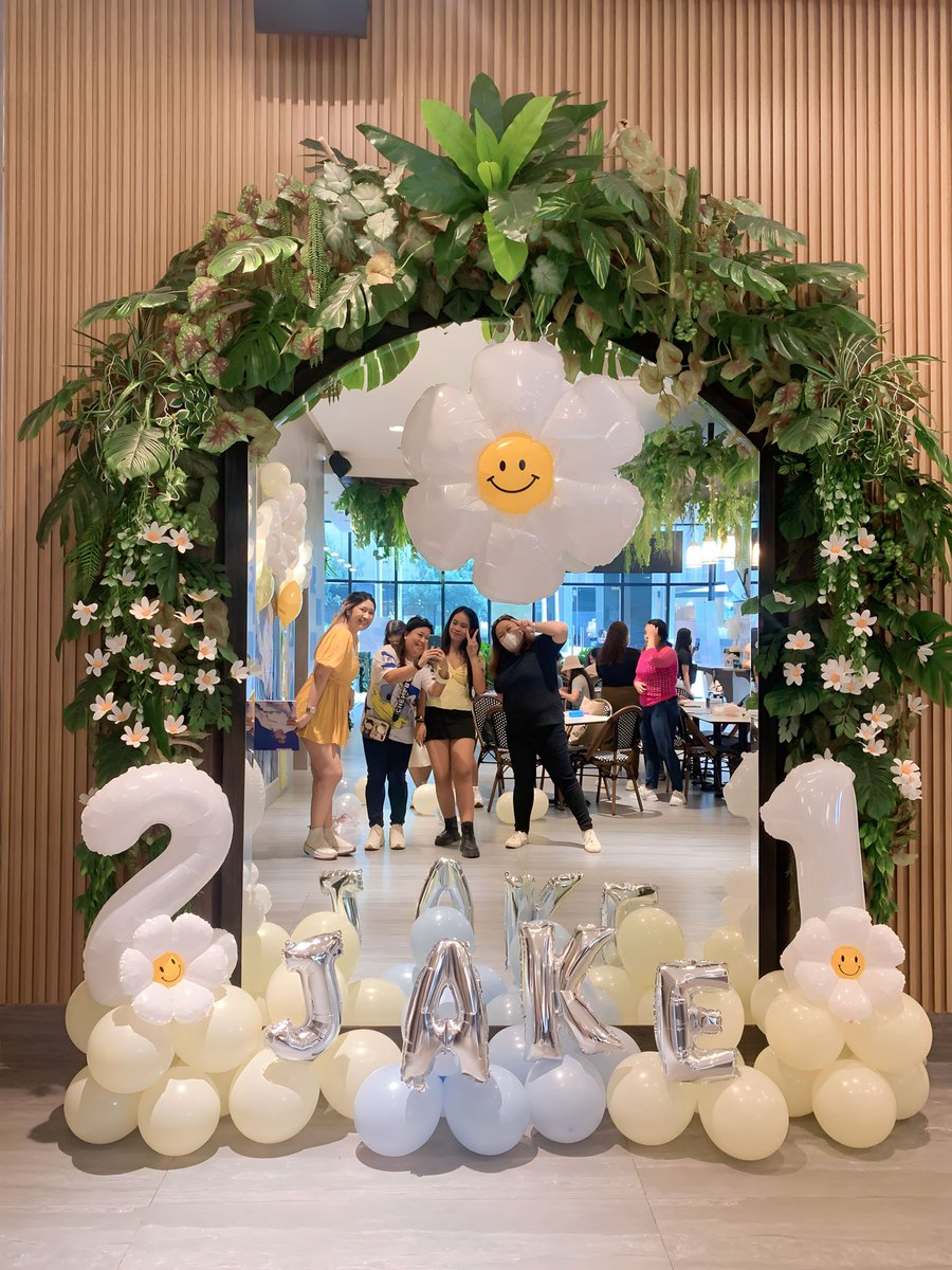 ENpireEvents's tweet photo. Thank you to @jakeupdateteam and sponsors. 

#YuniquelyYoursJake #ENpireEvents https://t.co/CahFGvHZ8R