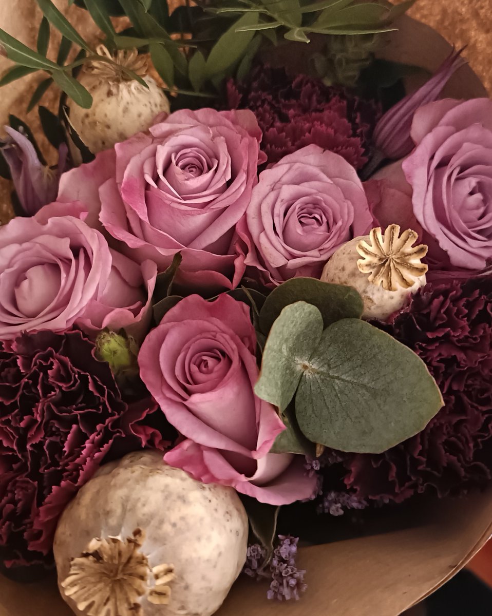 Paula_James's tweet photo. @mntalent Thank you for my beautiful Sleeping Flowers from @BloomandWild ❤️ Here comes the press show of The Snow Queen @polkatheatre ❄️ So excited to share this magical show with our audiences! https://t.co/Pjp13tfXuj