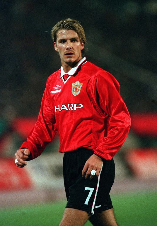 David Beckham on his favourite football shirt 😍 “It’s going to have to be this one… The Treble-winning shirt, the Champions League shirt. For me, that was special.”