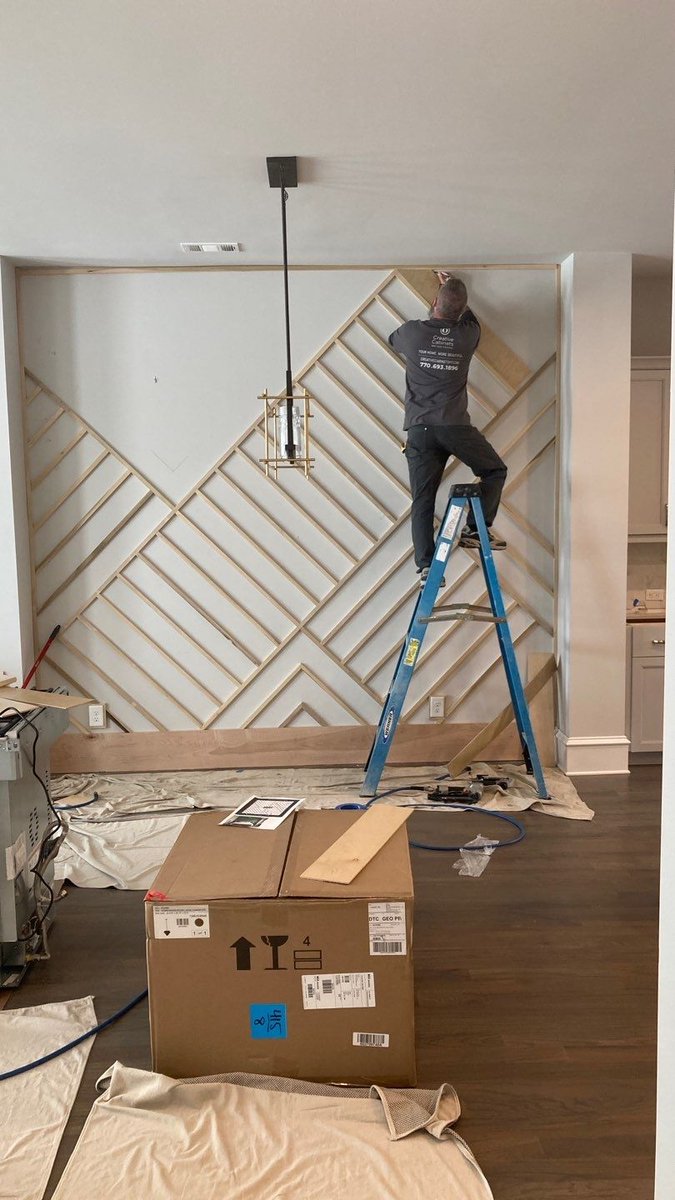 CCFFcompany's tweet image. Does your home lack visual interest?

👉🏼 Adding a custom accent wall brings color, textures, &amp;amp; other design elements into the home!

#designwall #accentwall #interiordesign #floatingshelves #livingroomgoals