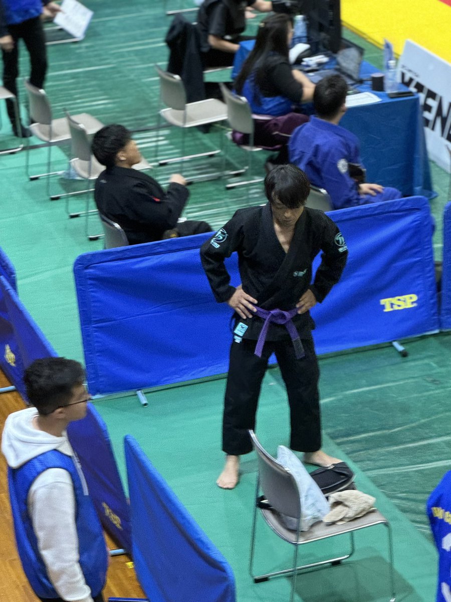 ATSUSHI_DOI_bjj's tweet photo. 今日は野村さんがマスター3紫帯ライトフェザー級で三位でした！！🏋️
本当よく頑張りました💪💪💪
力もらったんで明日は自分が頑張ります🙋
#bjj #ブラジリアン柔術 #トライフォース高知 #トライフォースアカデミー #全日本マスター柔術オープントーナメント https://t.co/9IbRwxZmNy