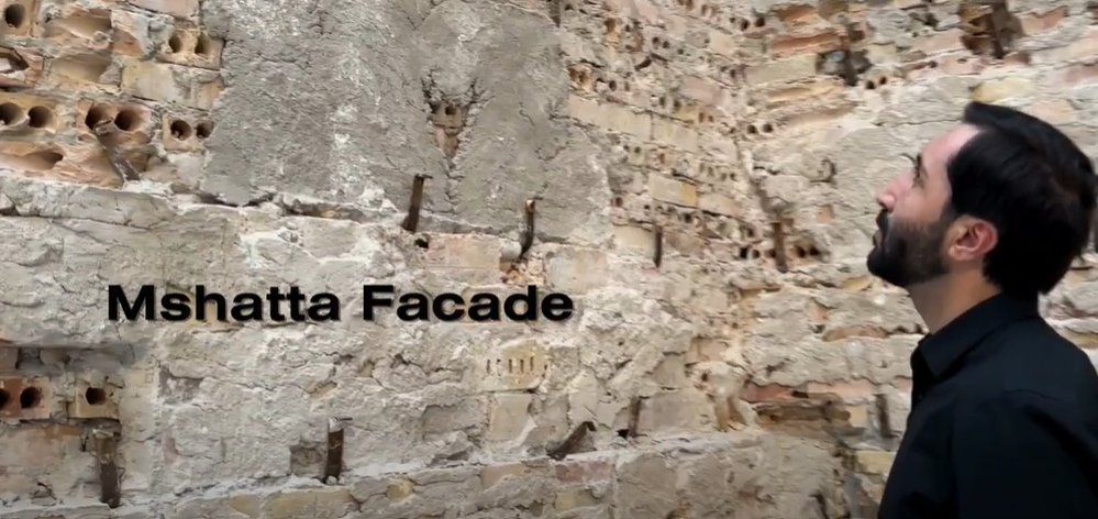 AlwaleedNetwork's tweet photo. Discover the #Mshatta #Facade from the #Islamic collection at the Islamic Museum of Art, #Pergamon #museum through the words and insights of Mansoor Alemy, a Multaka Guide in #Berlin.
@Unesco #internationalDayofIslamicart
Click here to watch:
https://t.co/t6qtMWo1iC https://t.co/bmwF999EjK