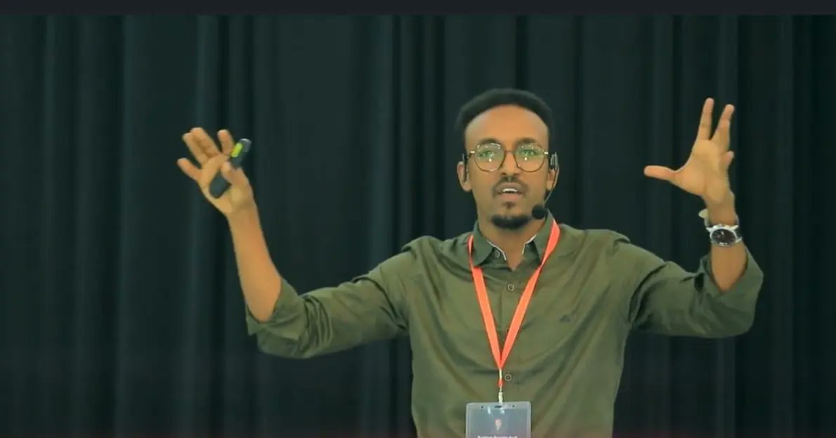 saddam_carab's tweet photo. In my recent @TEDxHargeisa talk, I discussed the challenges and opportunities of tackling youth unemployment. I shared ideas on utilizing tech for gaining digital skills and how use remote work platforms to get jobs. #remotework #freelancing #digitalskills #employment https://t.co/21IjxOEYGP