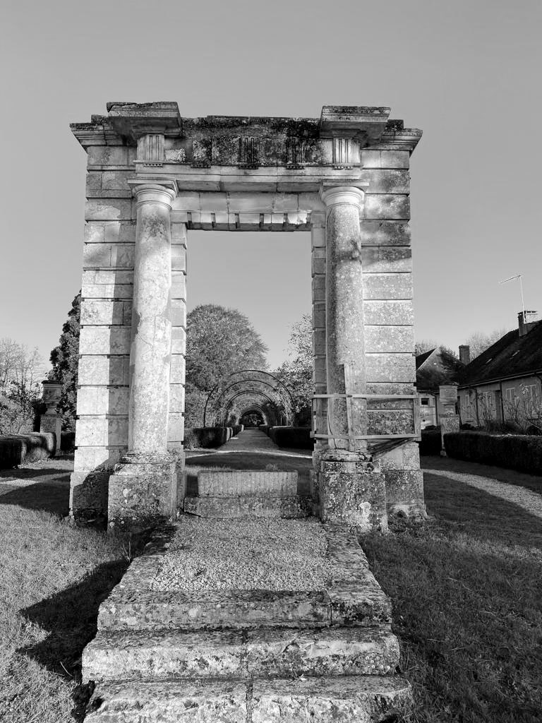 LudovicMassard's tweet photo. #Proust #Pontigny #Hommage
« Robert a pu cueillir des roses. Malgré la chaleur, il en reste encore quelques-unes. Marie-Amélie et Paul … » 
#OTD #18Novembre1922 https://t.co/E2wuY8h8bn