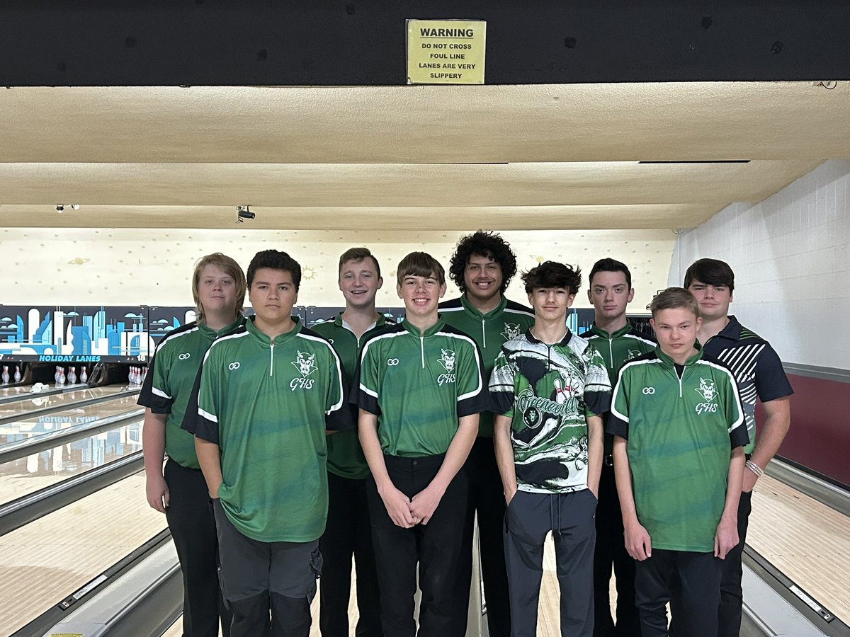The Greene Devils are ready to go!🎳💚