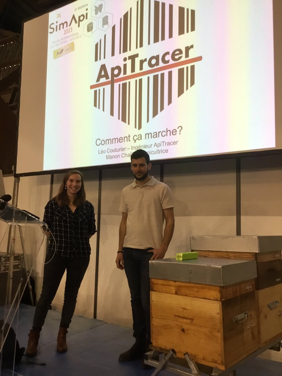 AbeilleDeFrance's tweet image. Dans quelques minutes, #Apitracer et les @FamilleBoye des ruchers du Bassigny en salle de conférence du #SimApi