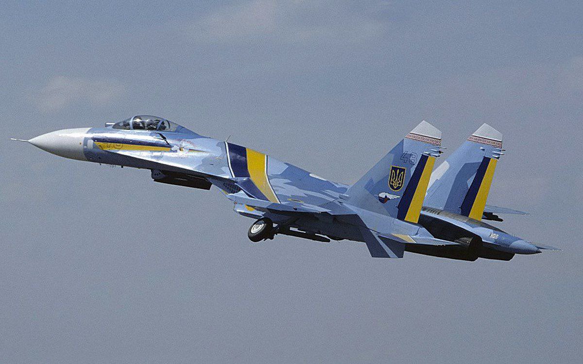 Zlatti_71's tweet photo. 🇷🇺‼️ Sensational news about the flight of an active Ukrainian pilot to Russia was reported on the night of November 18 by the famous military blogger Kirill Fedorov and the Voevoda pilot, who organized this operation.

“Voevoda” reports that we are talking about a current Air Force officer of the Ukrainian Armed Forces, who is also a flight commander. Now the special services are working with him, so the interview will have to wait. The Ka-52 pilot himself once again pointed out that the Ukrainian pilot flew to Russia, which may indicate the veracity of the rumors about the hijacked Su-27

“We were able to talk a little with the person who flew to us. A senior officer, a flight commander. For now he is communicating with the right person. We will wait until he is given to us for a break for the sake of an interview,” Voevoda said.

Former Minister of Information of the DPR, military expert Daniil Bezsonov clarified that the pilot had been secretly collaborating with Russia from the very beginning of the Special Military Operation.

@ramzayiegokomanda

#Source

@Slavyangrad