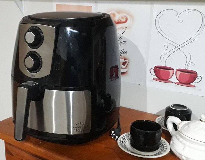 Fritadeira Philco Air Fryer Preto Inox 7.2L PFR06 220V