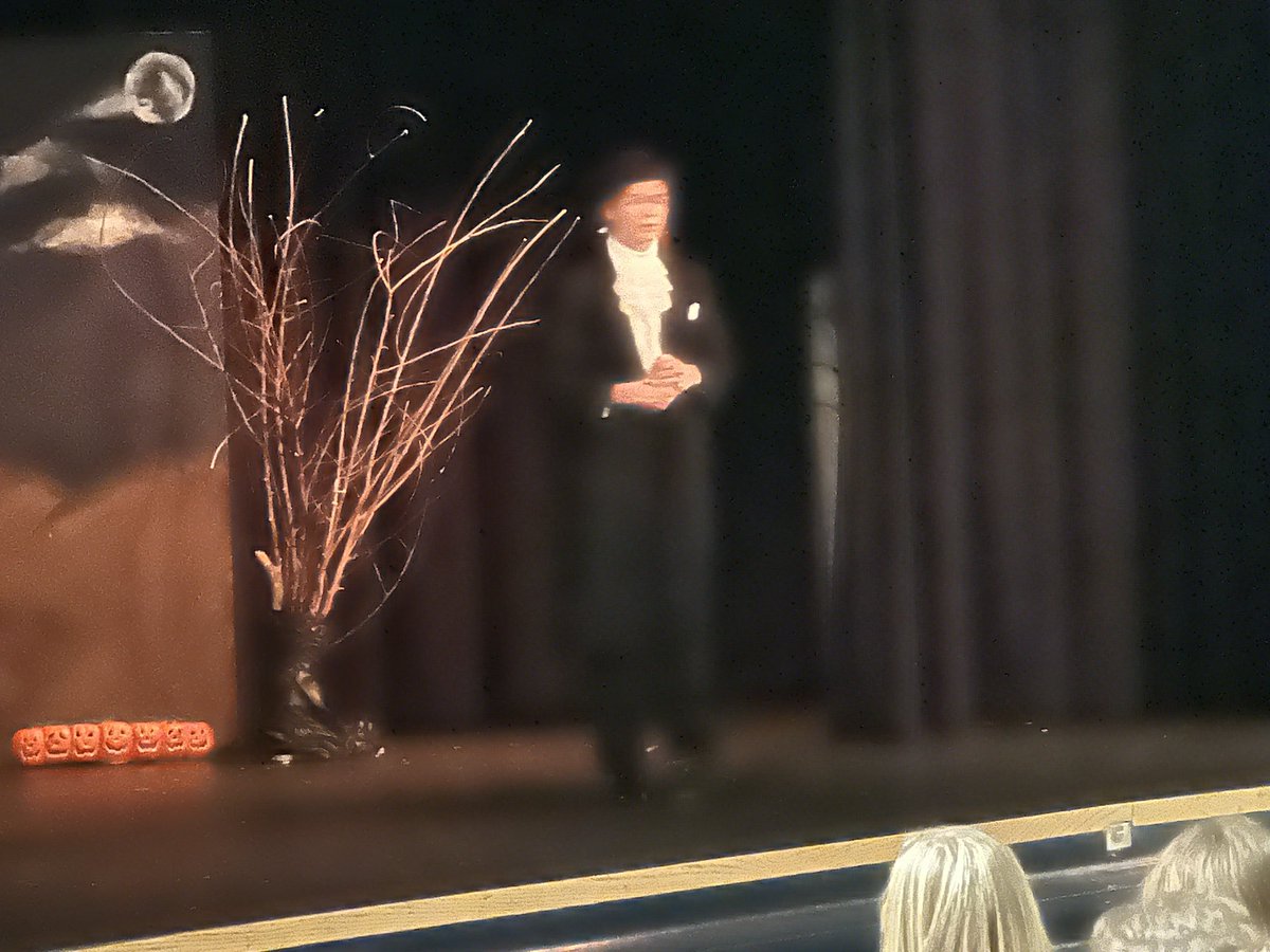 It was a packed house at GMS yesterday. You only have one more evening to see “The Legend of Sleepy Hollow”. Show time is 6:00 PM. 8.00 admission and children 5 and under are free.