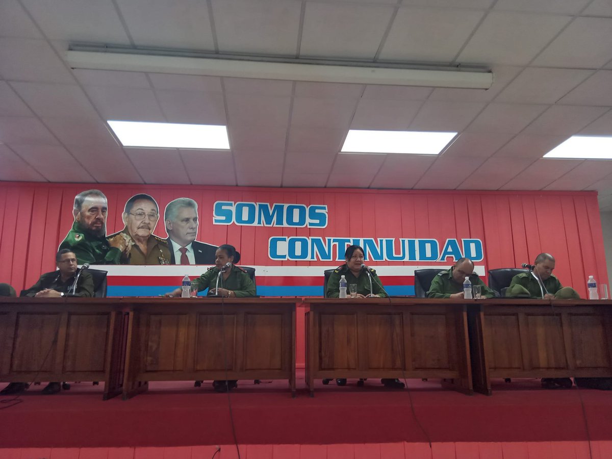 CMKXDigital's tweet photo. Desarrollan en #ProvinciaGranma el Consejo de Defensa, mientras el territorio se mantiene en #FasedeAlerta por #intensaslluvias.
Su presidenta @CapoNapoles resaltó que la fortaleza fundamental en este contexto complejo es la información certera y de calidad.
#PreparadosYAlertas https://t.co/nU6PAIbK5V