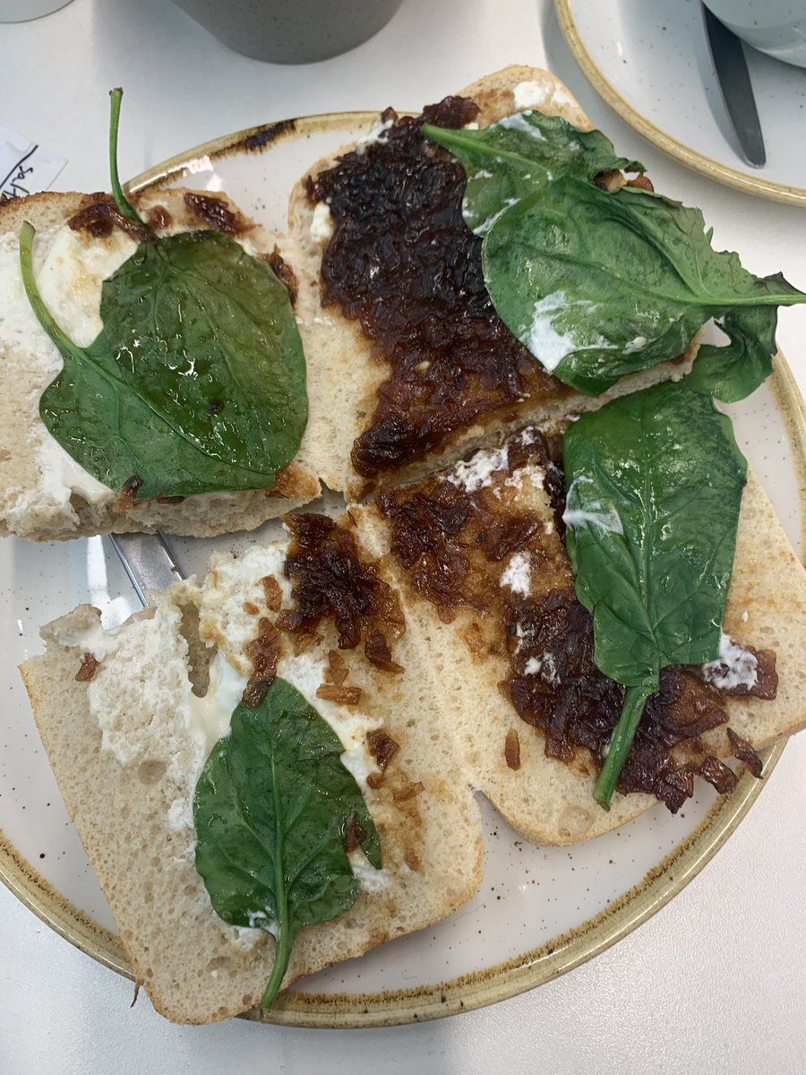 clareegan76's tweet photo. @Tesco are you absolutely joking???  £10 for this??? https://t.co/nKdloM016A