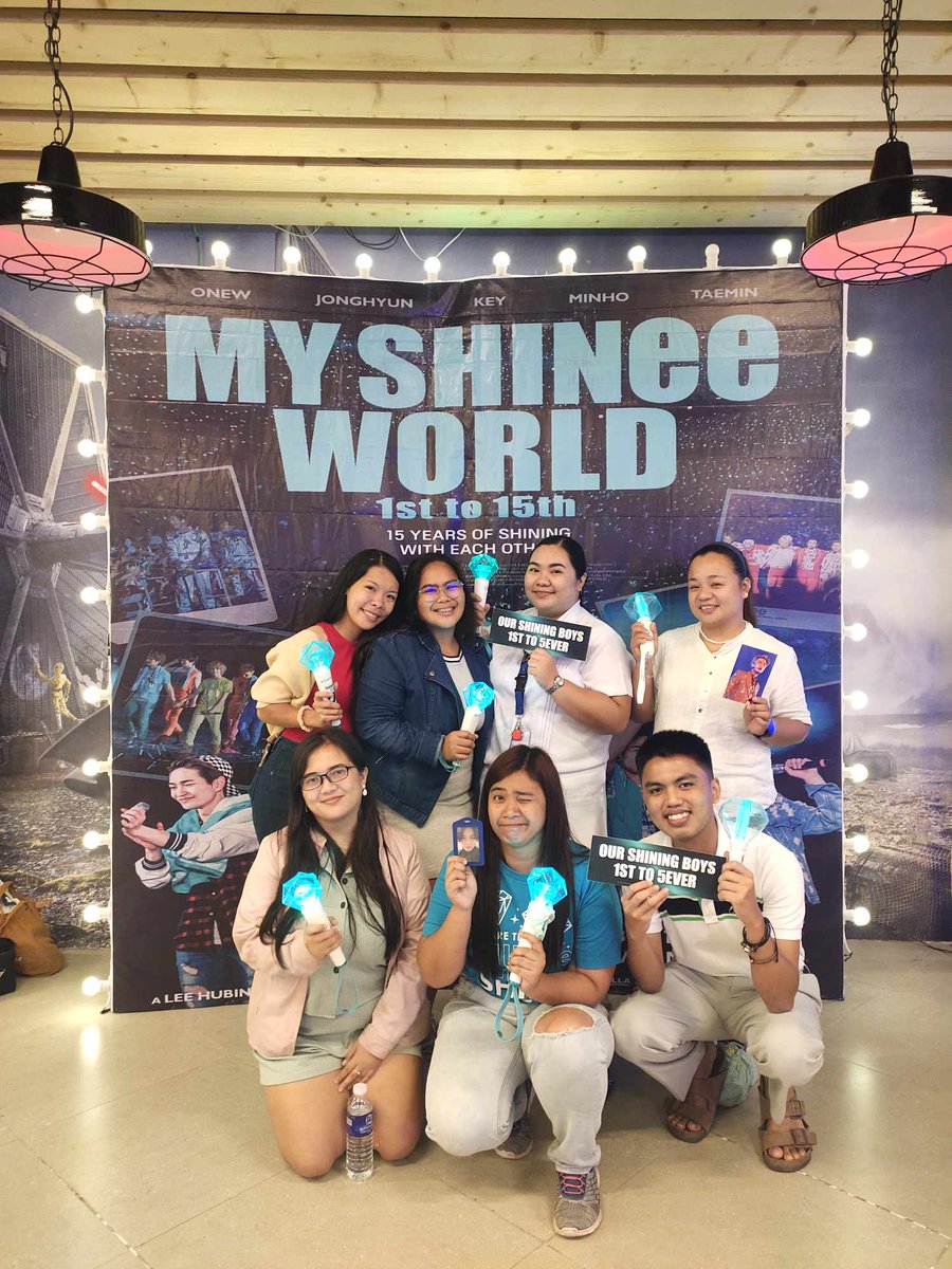 LilFreak_Beshie's tweet photo. MY SHINee WORLD Block Screening

We Bleed Pearl Aqua💎💎💎💎💎

@AlmiraKristel @Cha_Shawol @ItschoiShienlee @JeannieChoi10 @jinkiyupsal @mmellowwinn 

#SHINee @SHINee
#SHINeeWORLD 
#SHINeeWORLDPH
#MySHINeeWorldPHScreening 
#MySHINeeWorld https://t.co/4lS2ohmzBl