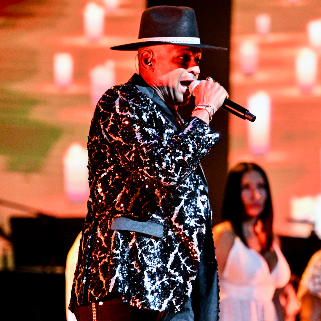 10th anniversary of Latin Songwriters Hall Of Fame / LA MUSA AWARDS encapsulates the spirit of Cubans Descemer Bueno performs "Patria y Vida", celebrating the power of artistic expression in the fight for freedom #LAMUSAAWARDS #LSHOF #PatriaYVida #DescemerBueno