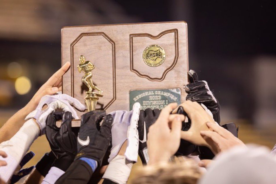 HBHSathletics's tweet photo. Next stop, Mansfield. 🏆🏈🐆
#NotFinished #StateFinal4 #BCLAW https://t.co/6eGnDAYKVT