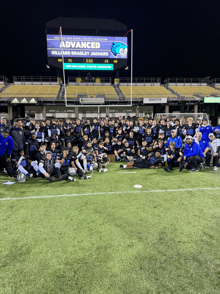 HBHSathletics's tweet photo. Next stop, Mansfield. 🏆🏈🐆
#NotFinished #StateFinal4 #BCLAW https://t.co/6eGnDAYKVT