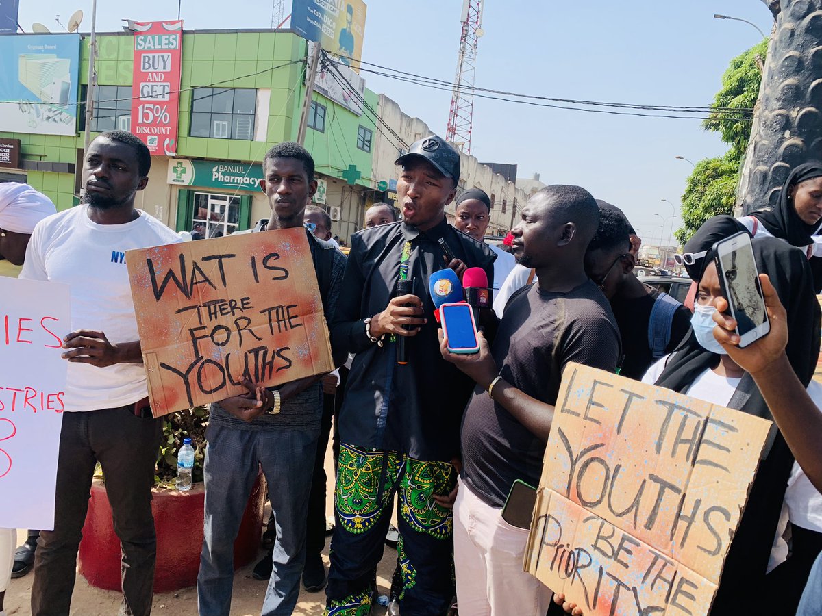 GambiaNYP's tweet photo. Hon. Abdou Bah, Head of the NYP’s Standing Committee on Youth Employment, Enterprise and Migration, who led this initiative, said it's high time that government has taken action and save our youth by providing quality jobs with good wages.
#YouthLead
#EndIrregularMigration https://t.co/2OhfC721Su