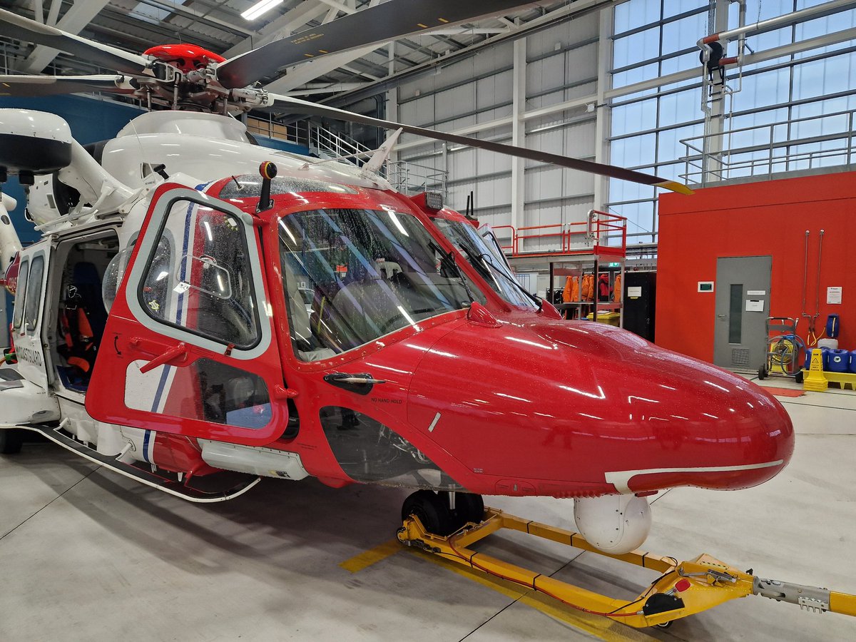 abzpaul's tweet photo. Can't keep me away from the helicopters! This time a quick visit to #Inverness @HMCoastguard and their #sarops A189 serving 250 miles around the area. The kids loved it.....so did I...well, I do speak to it often at work! Pilot shut his eyes to recognise my voice! #Scotland https://t.co/oJch5z5qXy