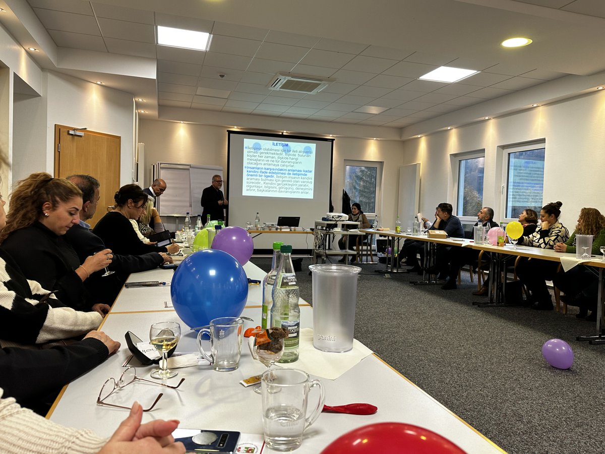 Degerli hocamız Saygıdeğer Dr.Arif Ünal ile konu iletişim.