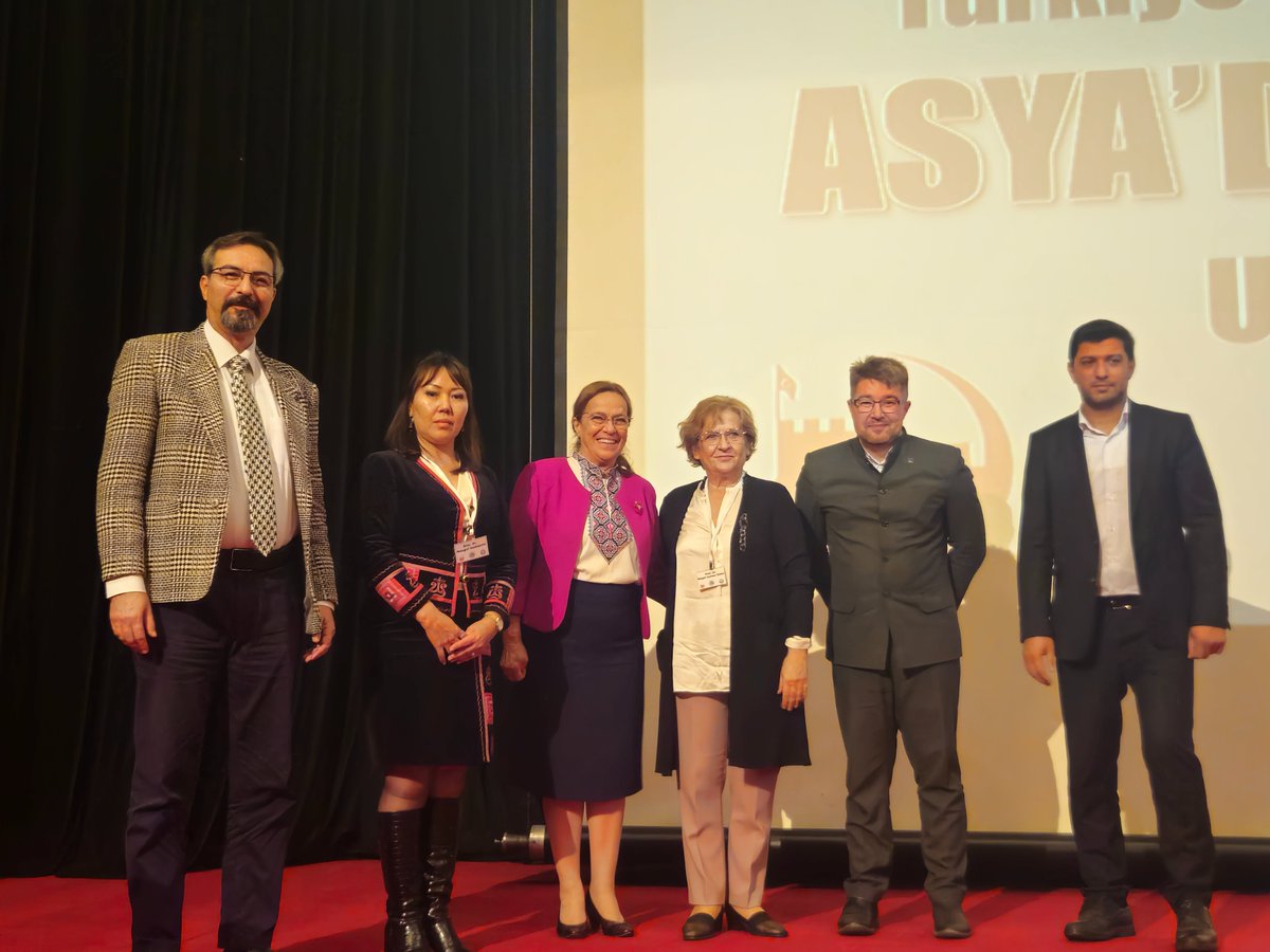 Doç. Dr. Nazgul Isabaeva'nın "Türk Dünyasındaki Etkileşim (Van Kırgızları Örneğinde)" başlıklı sunumu ile Asya'da Devlet Birikimi Uluslararası Çalıştayı'nın ikinci günü sona erdi.