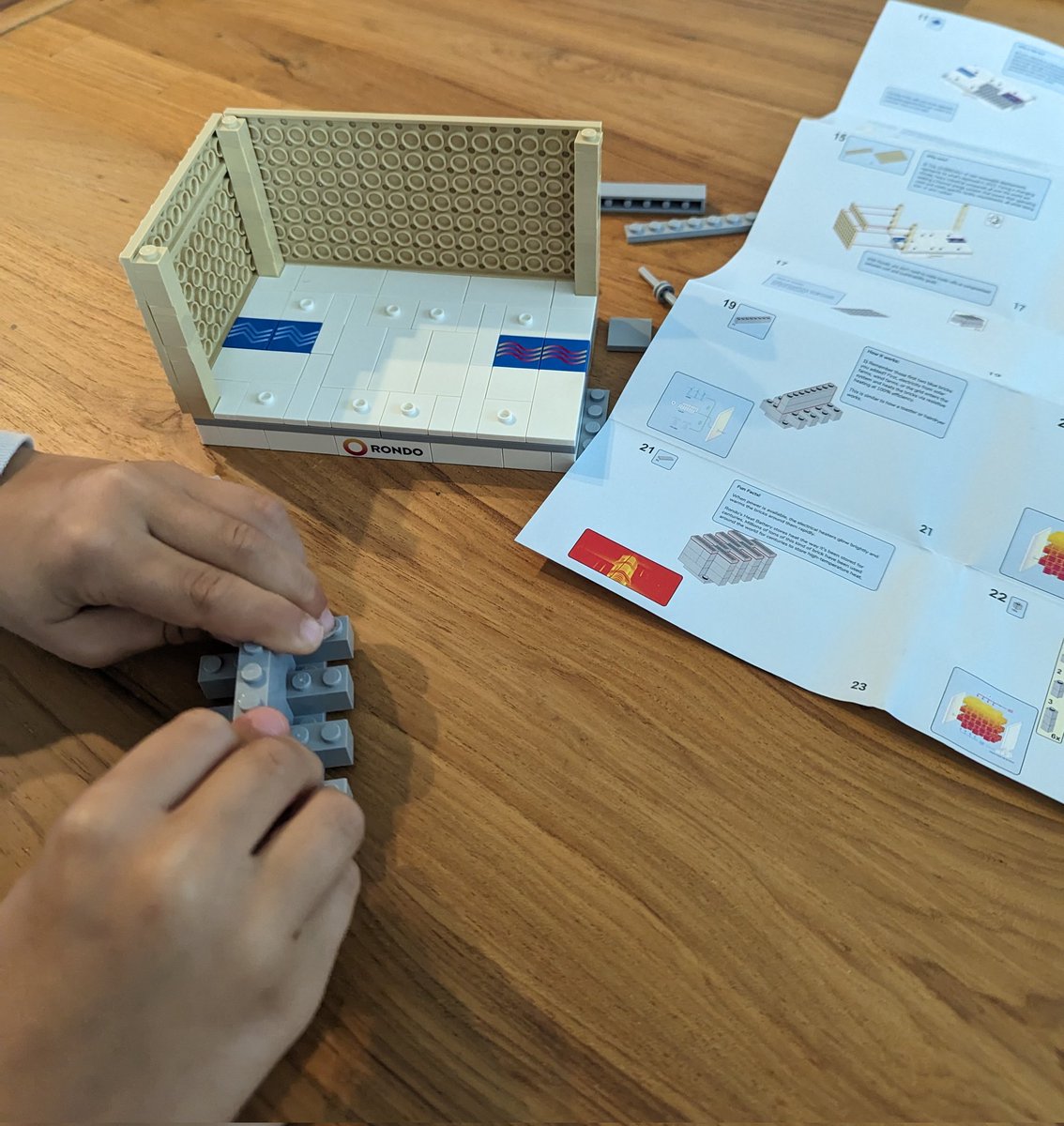 JesseJenkins's tweet photo. My master builder (6 y.o.), hard at work... https://t.co/iv536FGSbt