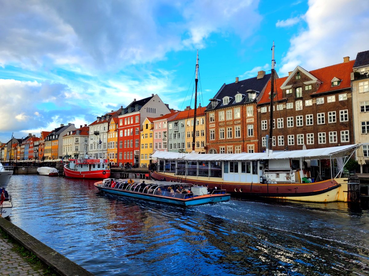 twLaDoc's tweet photo. @quiz_viajero Copenhague, octubre 2023 ❤️ https://t.co/Get1DeIx6k
