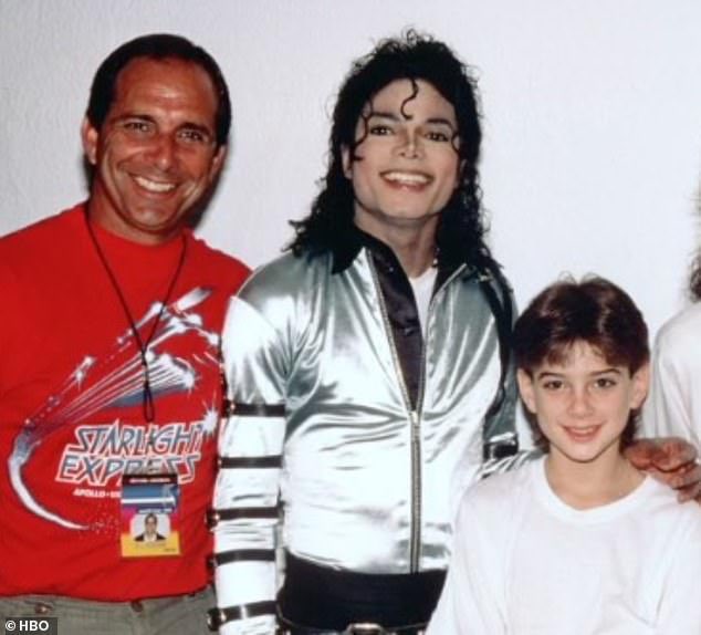 ShaySoDangerous's tweet photo. โ Michael is like a SON to me and I TRUST him with my LIFE & with my sonโs life, understood?โ - James SafeChuck Sr #MJinnocent #RealMichaelJackson #LeavingNeverlandisaLie https://t.co/QmDMf7Mb0U