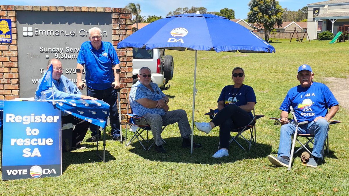 DaecLegislature's tweet photo. 🌟 In the heartbeat of democracy, every moment counts! 🕒@StevensonBobby  is tirelessly leading the charge

The first day of registration is drawing to a close at 5 PM🗳️🇿🇦 Hurry, embrace your power, and register to vote for the DA! 

#PowerToTheRegistered 
#RegisterToVoteDA 🚀🔵 https://t.co/7J1HrMyiSi