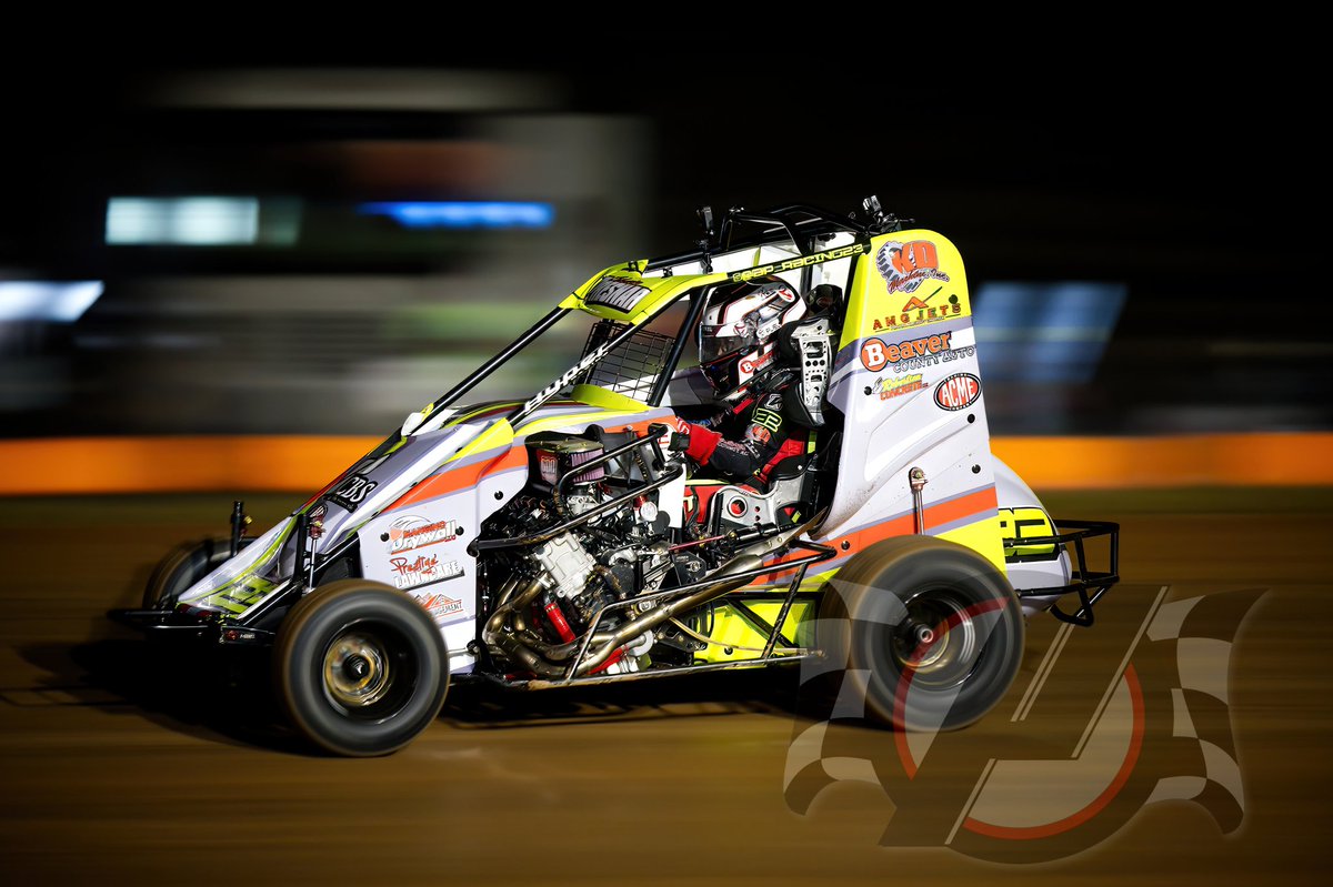 redtarget14's tweet photo. Adam Presnar powers into turn 3 at @HillBlanket during feature action in his 600cc Junior Micro Sprint. Adam finished 2nd in points and has multiple wins in 2023. #BlanketDown #ElbowsUp #DirtTrackRacing #600ccMicro #SprintCar #MicroSprint https://t.co/C2irPcJOqk