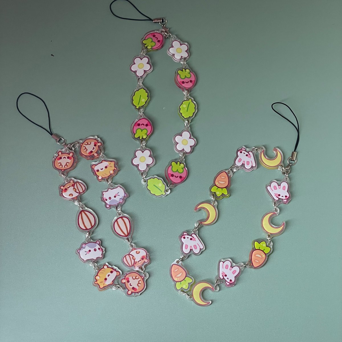 GiftsTigerkin's tweet image. @mirupiico Thanks so much for your support! Your designs of phone straps are so cuteeee! There are 11pcs 2cm small chips each strap. It's a very good thing to help you hold your phone.

#phonestrap #phonestraps #phonechain #phonechains #acrylicchain #phone #phoneaccessories