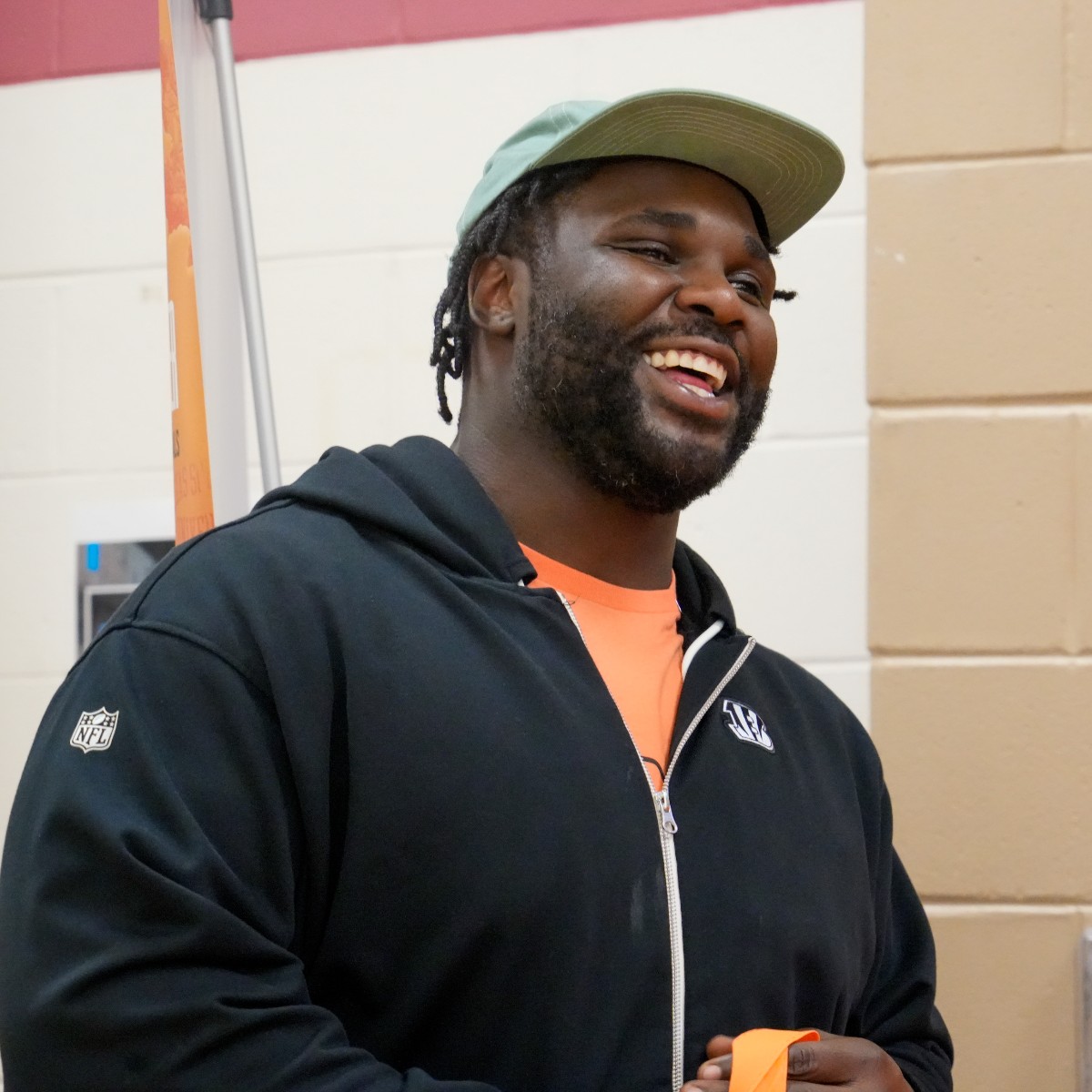 IamCPS's tweet photo. Tackling turkeys like a pro! @bengals @Djread98 and his family distributed holiday turkeys to 120 families at Shroder High School through their "A Son Never Forgets" Foundation!

For more info about the partnership and the new Reader Resource Room, visit: https://t.co/POXankOCOo https://t.co/4pnGroIXdP