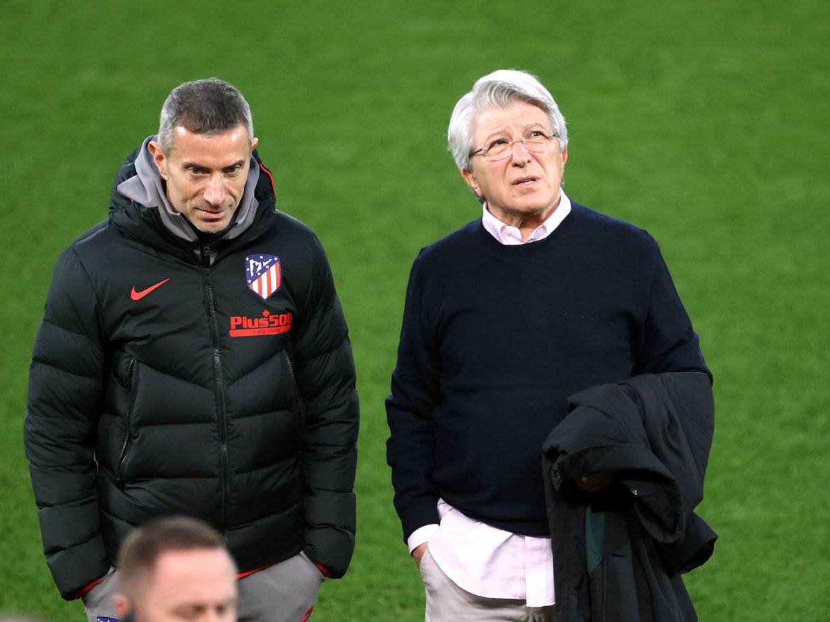 atletiuniverse's tweet photo. 🚨🎖️| Atletico Madrid is working to reinforce certain positions. The other day, Andrea Berta was at Mestalla, Valencia’s stadium, meaning that there is movement, possibly in the midfield. It remains to be seen if for the defense as well.

[@MatteMoretto, @ChirinAud on YouTube] https://t.co/0ll4imgpaw